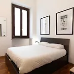 Colombo Apartment In Turin