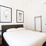 Colombo Apartment In Turin